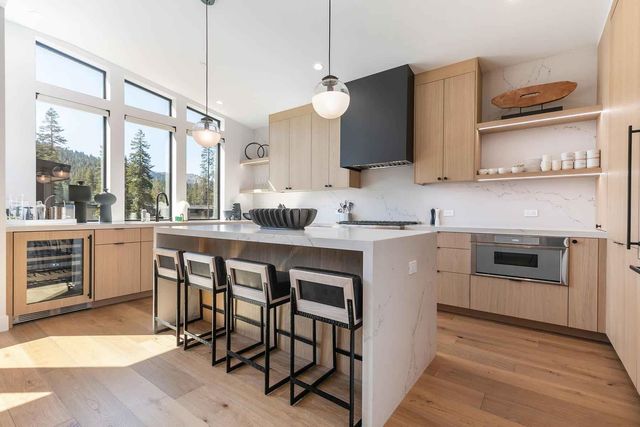 339 Palisades Circle, Olympic Valley, CA 96146