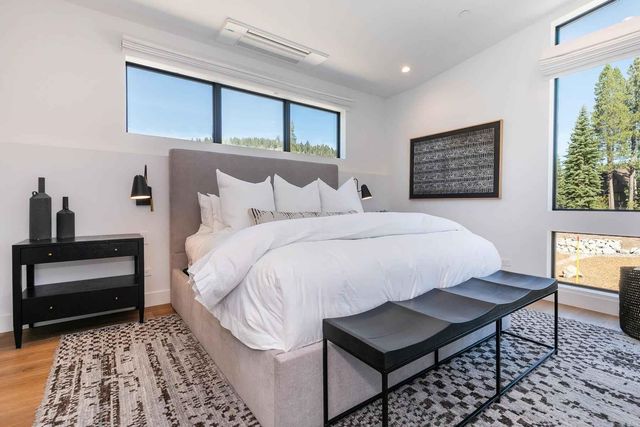 339 Palisades Circle, Olympic Valley, CA 96146