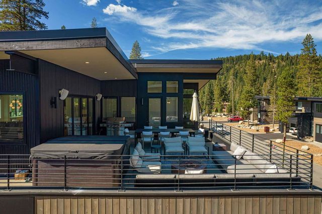 339 Palisades Circle, Olympic Valley, CA 96146