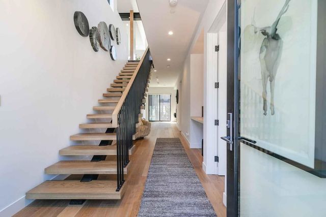 339 Palisades Circle, Olympic Valley, CA 96146