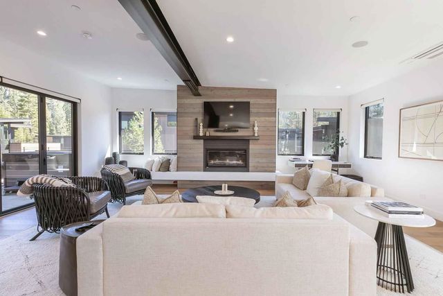 339 Palisades Circle, Olympic Valley, CA 96146