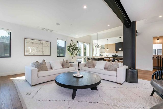 339 Palisades Circle, Olympic Valley, CA 96146