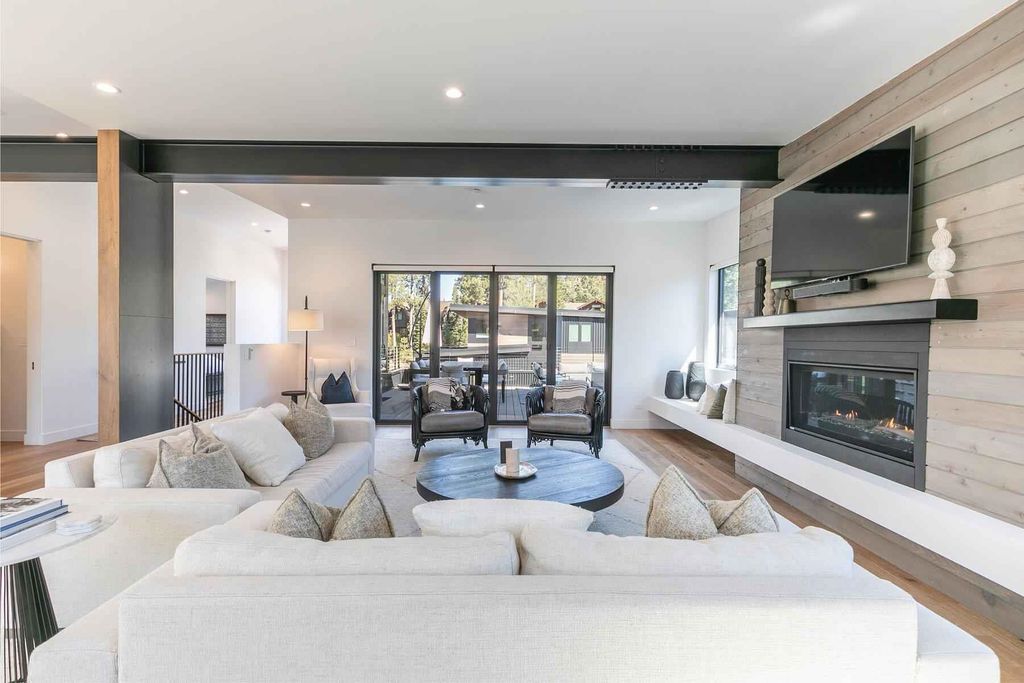 339 Palisades Circle, Olympic Valley, CA 96146