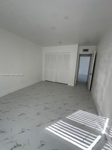 16215 NE 18th Ct 209, North Miami Beach, FL 33162