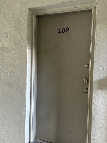 16215 NE 18th Ct 209, North Miami Beach, FL 33162