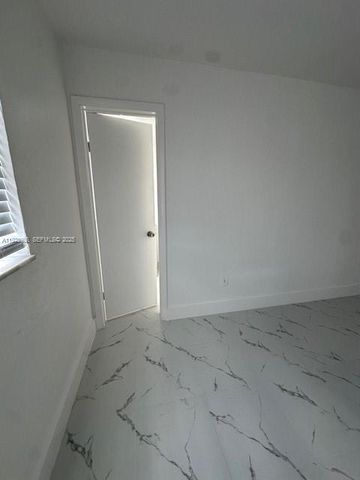 16215 NE 18th Ct 209, North Miami Beach, FL 33162