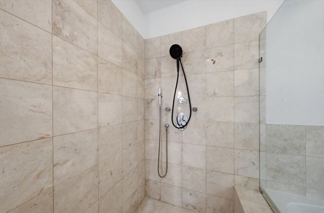 6613 S KIMBARK Avenue 2, Chicago, IL 60637