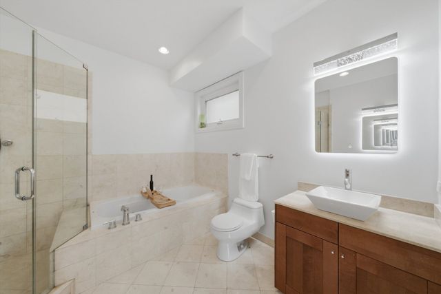 6613 S KIMBARK Avenue 2, Chicago, IL 60637