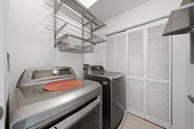 6613 S KIMBARK Avenue 2, Chicago, IL 60637