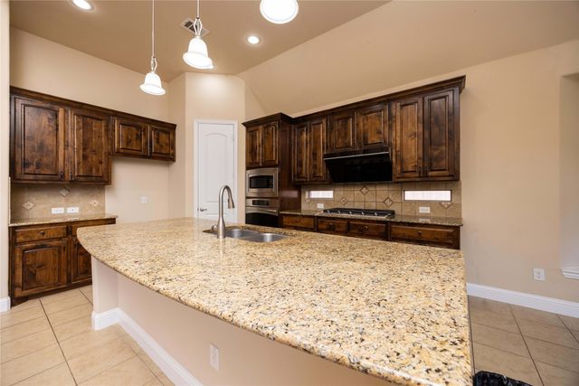 513 Royal Glade Drive, Keller, TX 76248