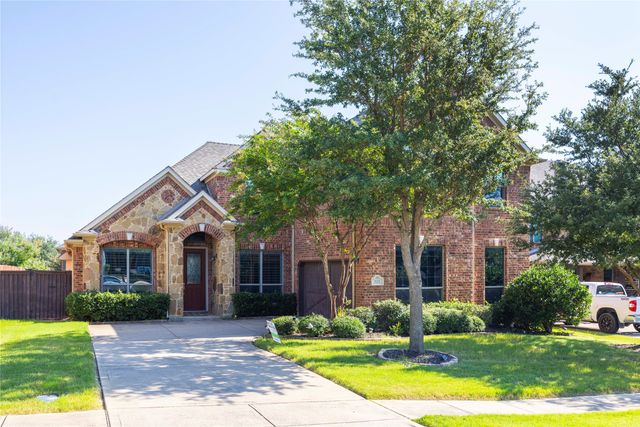 513 Royal Glade Drive, Keller, TX 76248