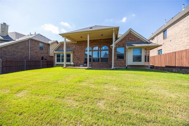 513 Royal Glade Drive, Keller, TX 76248