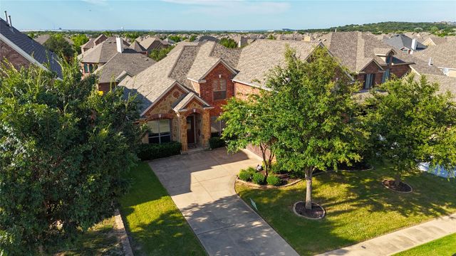 513 Royal Glade Drive, Keller, TX 76248