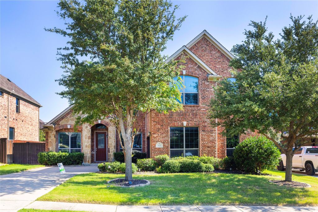 513 Royal Glade Drive, Keller, TX 76248