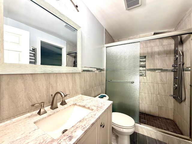 8401 18 Mile Road Unit 20, Sterling Heights, MI 48313
