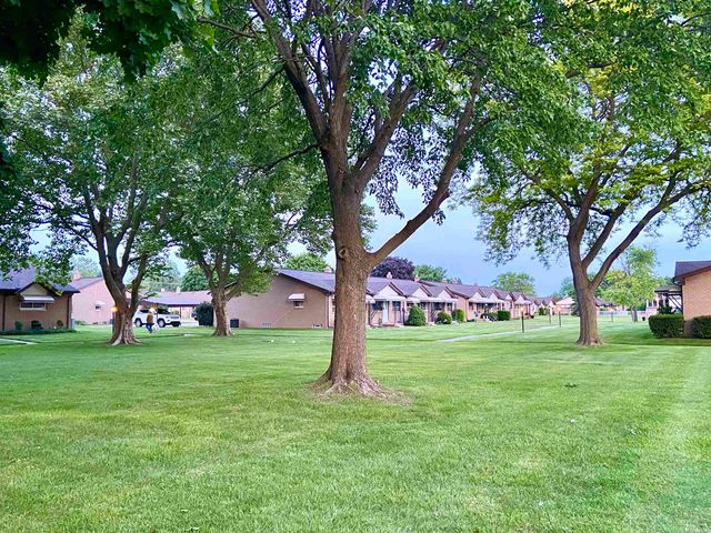 8401 18 Mile Road Unit 20, Sterling Heights, MI 48313