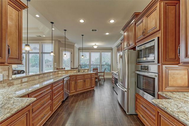 35 Bent Tree Lane, Montgomery, TX 77356