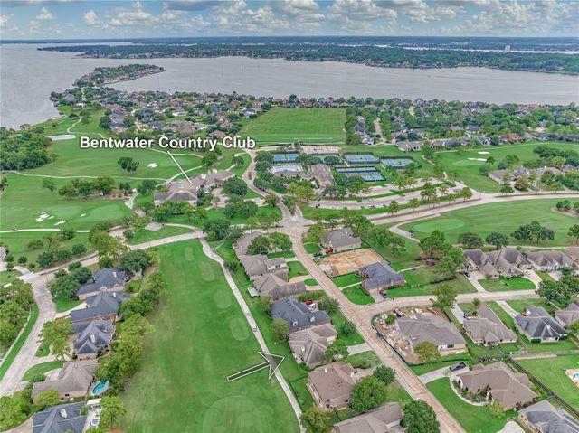 35 Bent Tree Lane, Montgomery, TX 77356