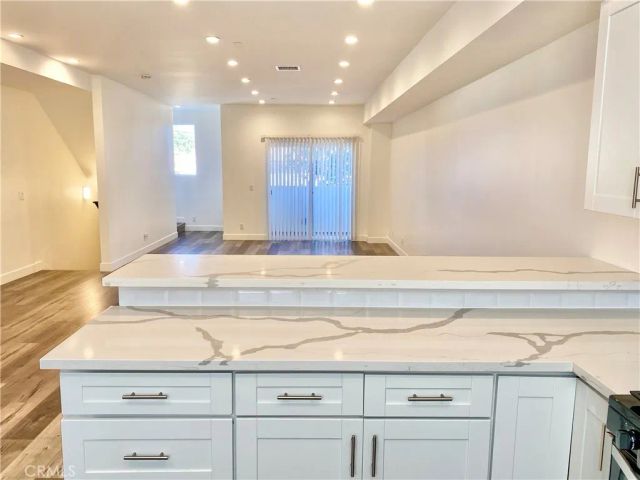 7327 Kester Avenue 3, Van Nuys, CA 91405