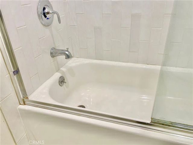 7327 Kester Avenue 3, Van Nuys, CA 91405