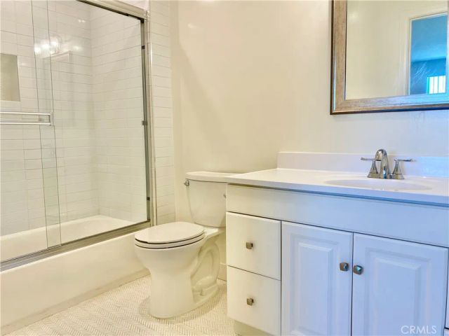 7327 Kester Avenue 3, Van Nuys, CA 91405