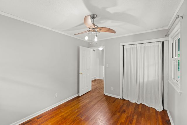 3001 Hillsdale Drive, Urbandale, IA 50322