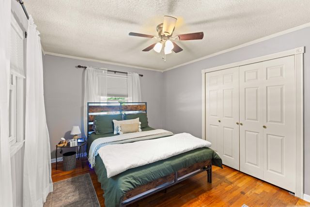 3001 Hillsdale Drive, Urbandale, IA 50322