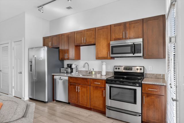 1700 Belcourt Ave Apt 105, Nashville, TN 37212