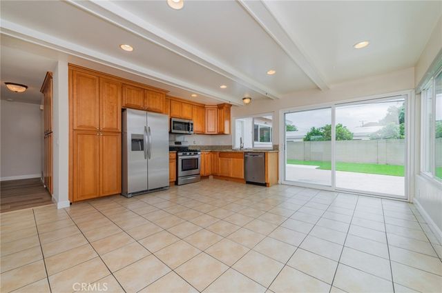 16752 Leafwood Circle, Huntington Beach, CA 92647