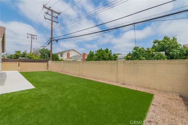 16752 Leafwood Circle, Huntington Beach, CA 92647
