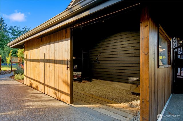 25615 SE 396th Street, Enumclaw, WA 98022