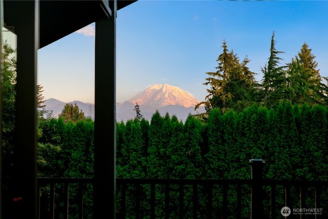 25615 SE 396th Street, Enumclaw, WA 98022