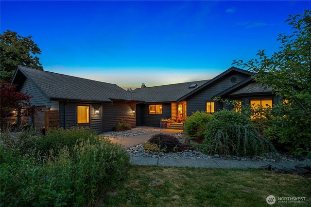 25615 SE 396th Street, Enumclaw, WA 98022