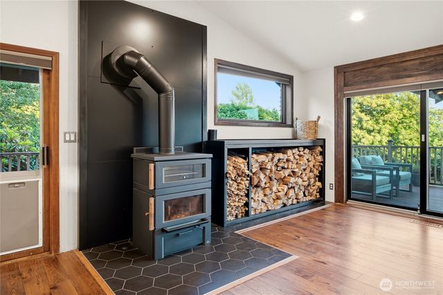 25615 SE 396th Street, Enumclaw, WA 98022