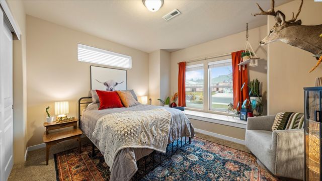 6614 Aintree Drive, Pasco, WA 99301