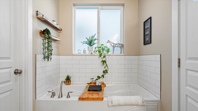 6614 Aintree Drive, Pasco, WA 99301