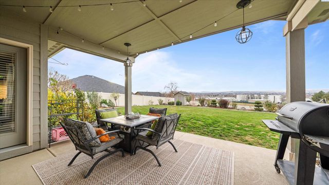 6614 Aintree Drive, Pasco, WA 99301