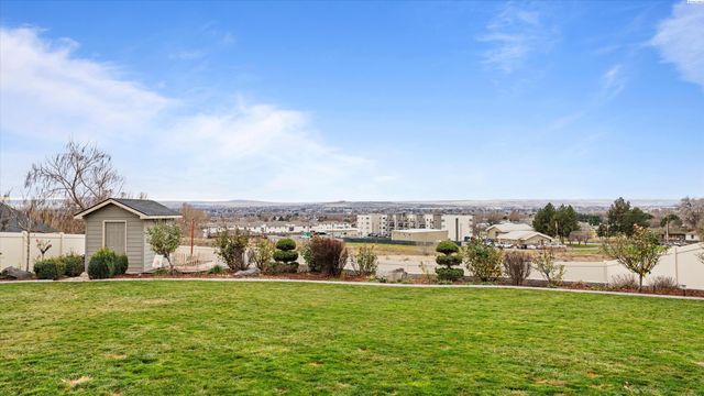 6614 Aintree Drive, Pasco, WA 99301