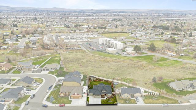 6614 Aintree Drive, Pasco, WA 99301