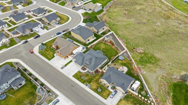 6614 Aintree Drive, Pasco, WA 99301