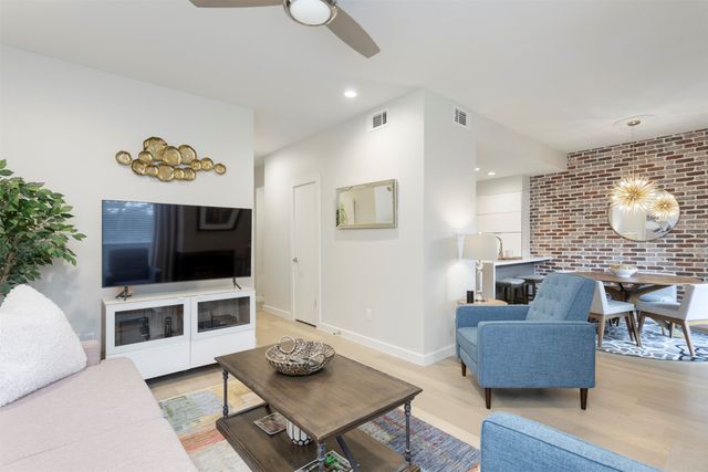 5100 Verde Valley Lane 135, Dallas, TX 75254