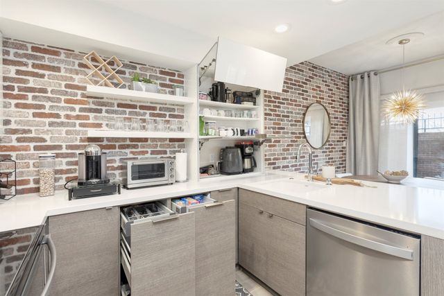 5100 Verde Valley Lane 135, Dallas, TX 75254