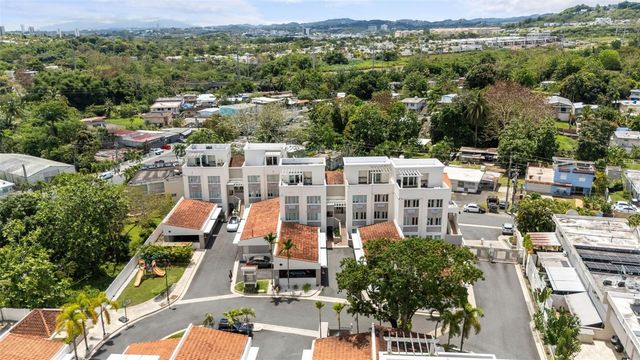 COND D'VILLAS CARR 833 KM 11.8 F-2, Guaynabo, PR 00971