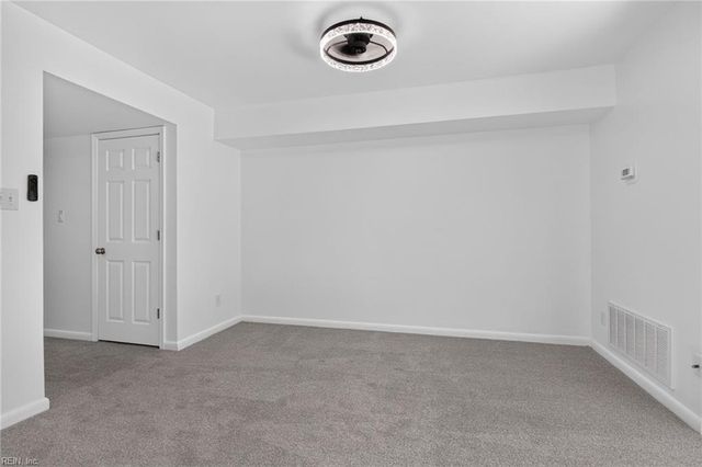 2502 London Company WAY, Williamsburg, VA 23185