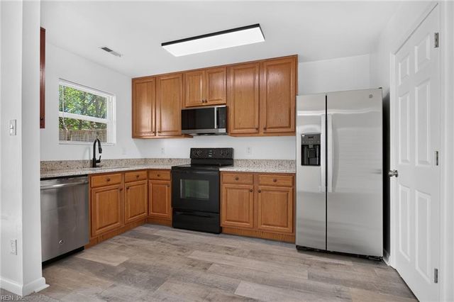 2502 London Company WAY, Williamsburg, VA 23185