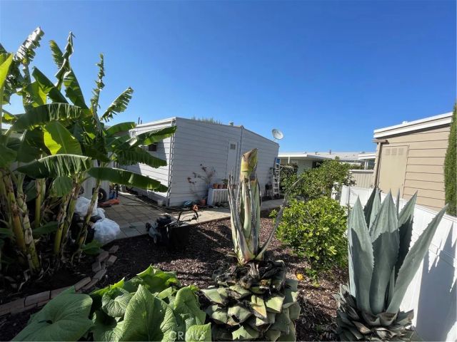 8200 Bolsa Ave 166, Midway City, CA 92655