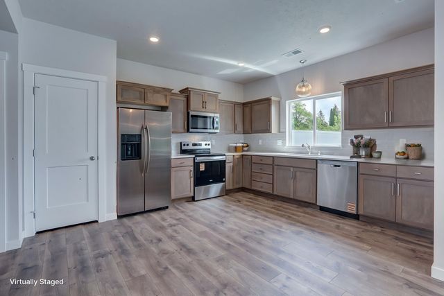 428 N Martini Ln, Spokane Valley, WA 99216