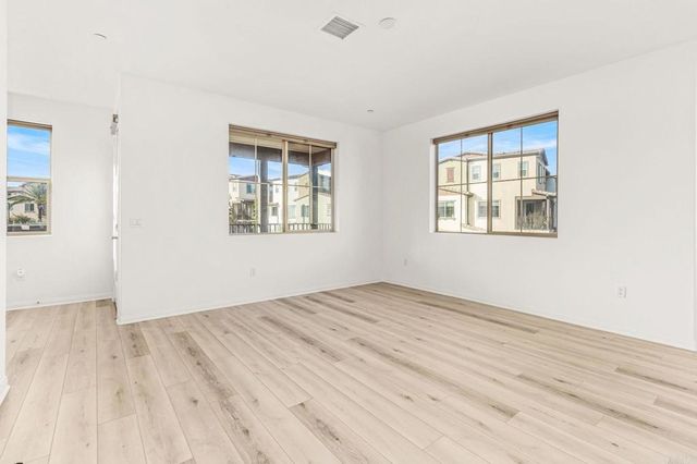 1609 Holly Leaf Way, Oceanside, CA 92056