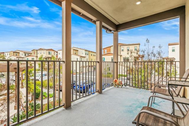 1609 Holly Leaf Way, Oceanside, CA 92056