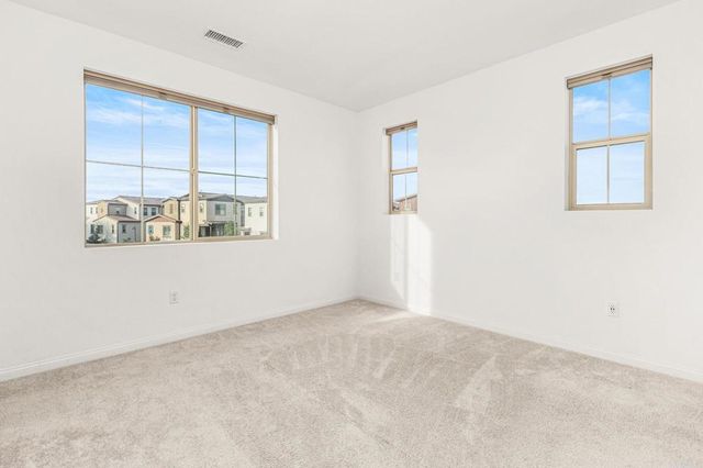 1609 Holly Leaf Way, Oceanside, CA 92056